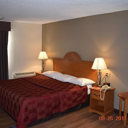 Mho Hotel Bordentown Eksteriør bilde