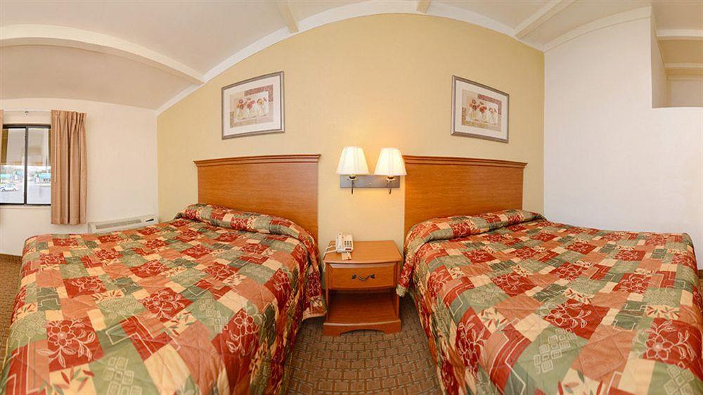 Mho Hotel Bordentown Eksteriør bilde