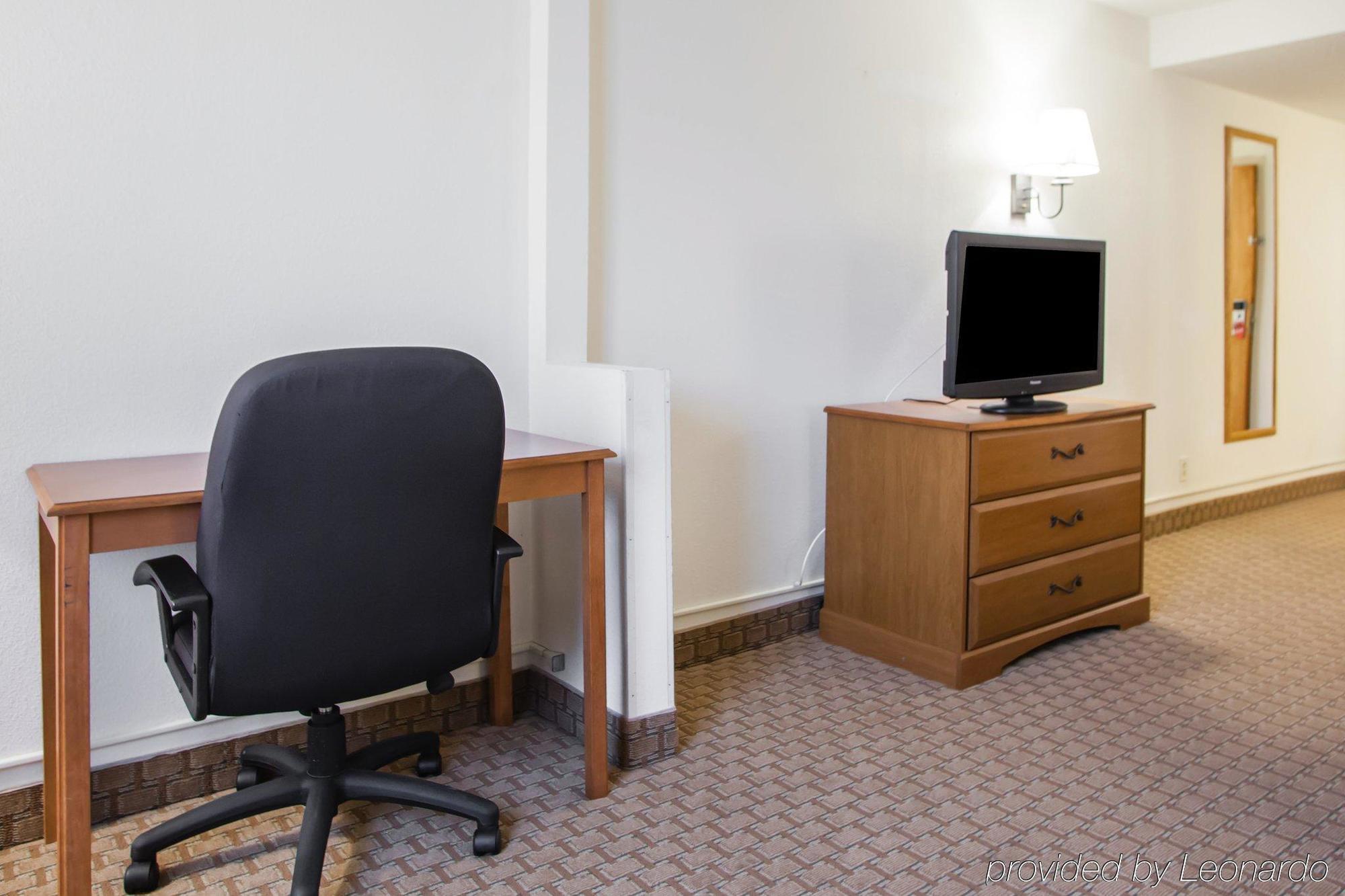 Mho Hotel Bordentown Eksteriør bilde