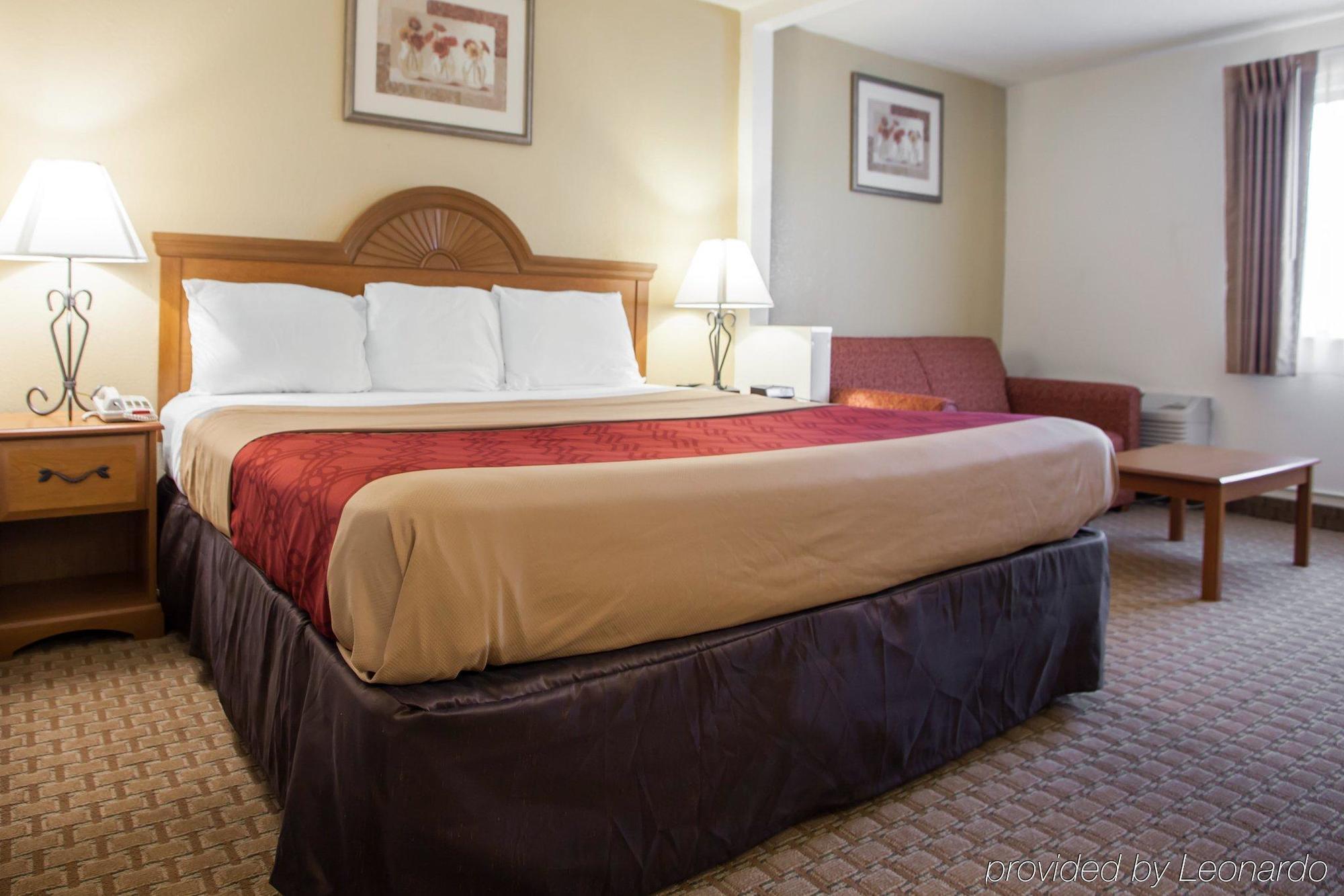 Mho Hotel Bordentown Eksteriør bilde