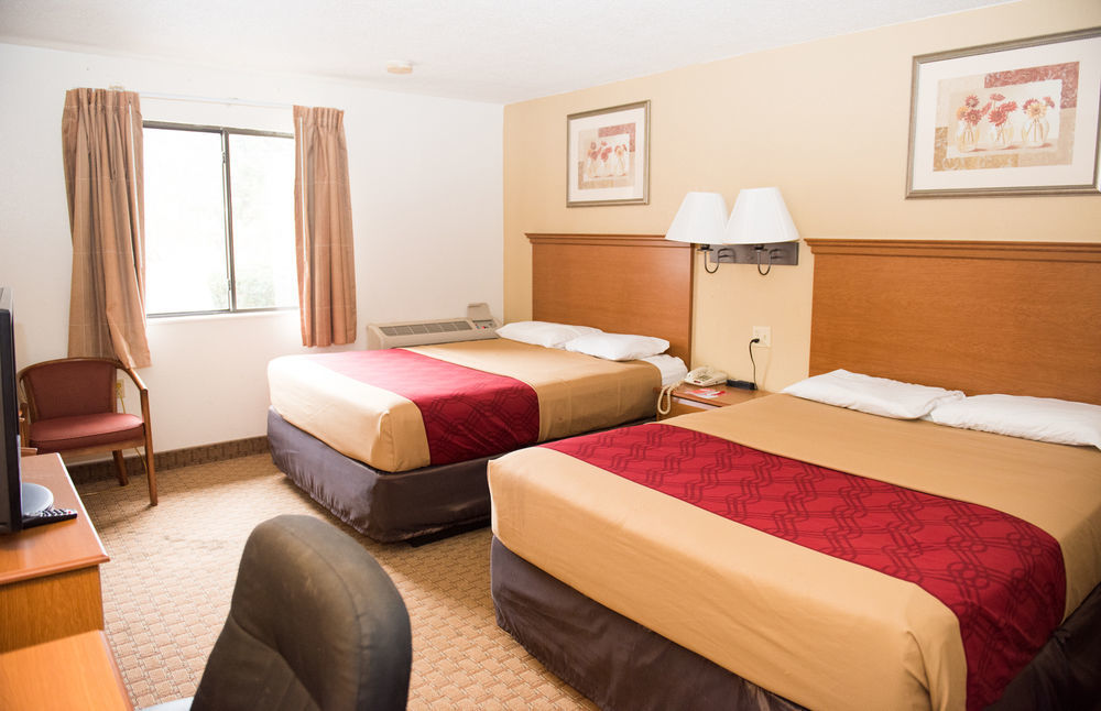Mho Hotel Bordentown Eksteriør bilde