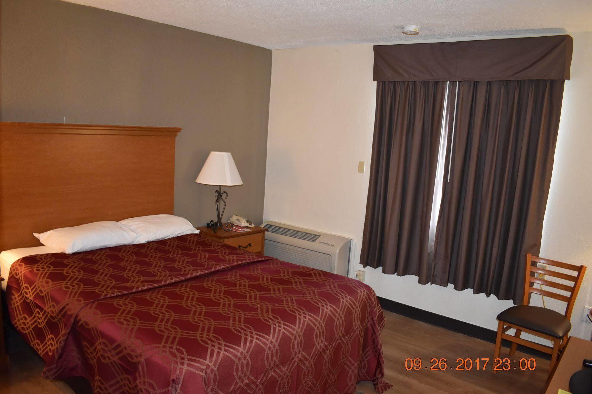Mho Hotel Bordentown Eksteriør bilde