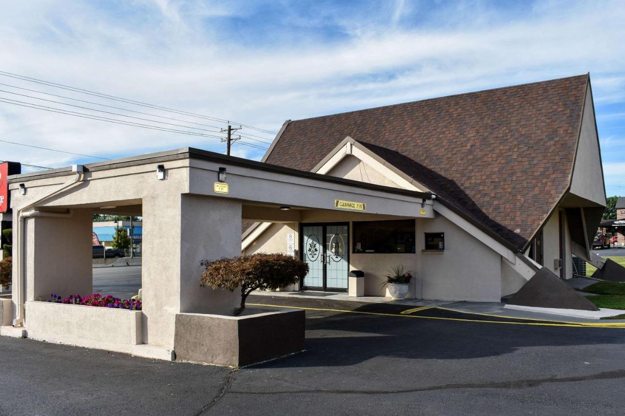 Mho Hotel Bordentown Eksteriør bilde