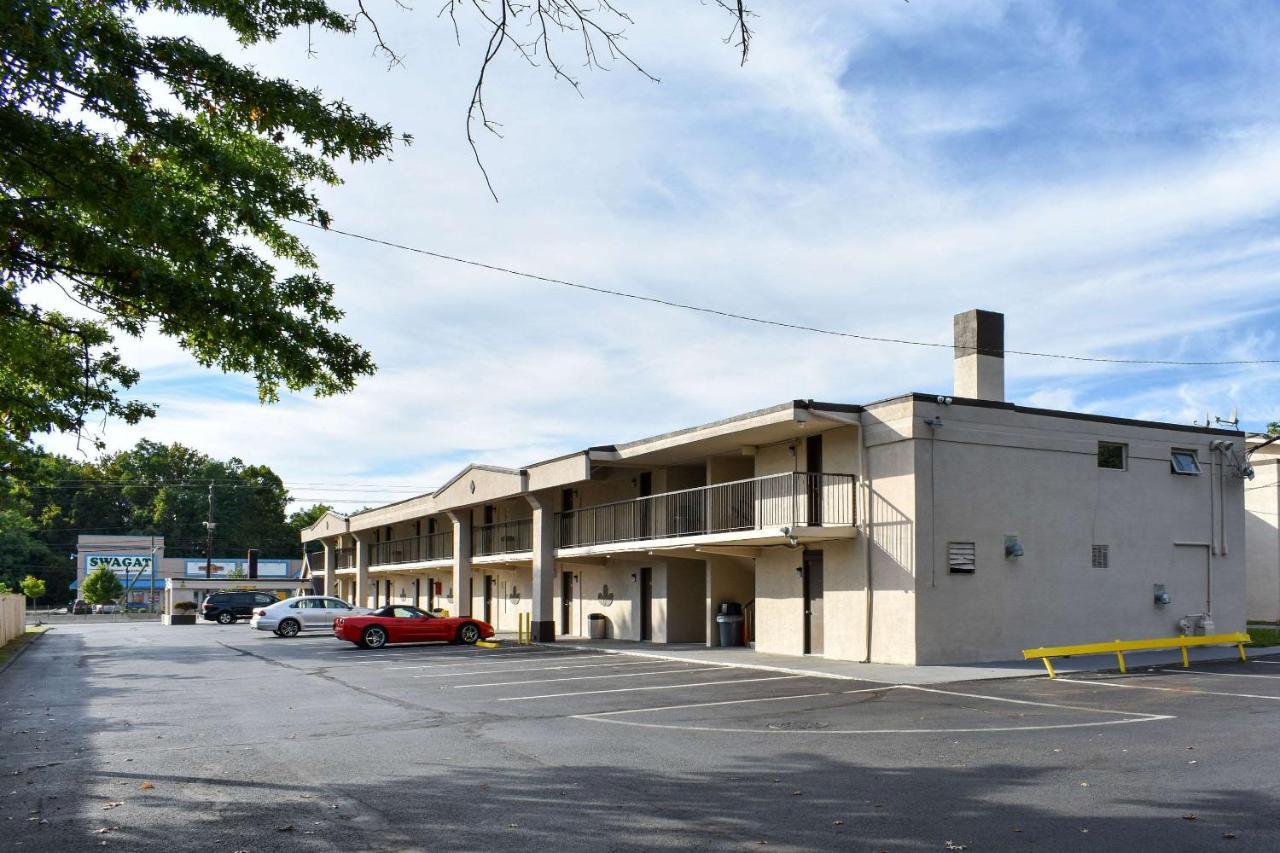 Mho Hotel Bordentown Eksteriør bilde