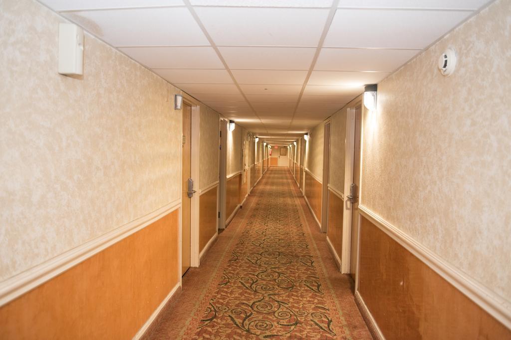 Mho Hotel Bordentown Eksteriør bilde